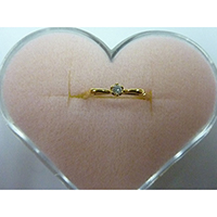 K18Y Gold Round Ring with Diamond